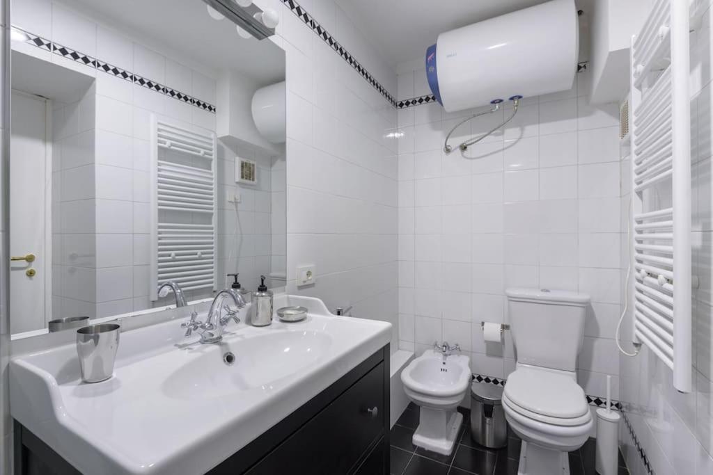 Discover The Pantheon From The Berardi Studio Flat Екстериор снимка