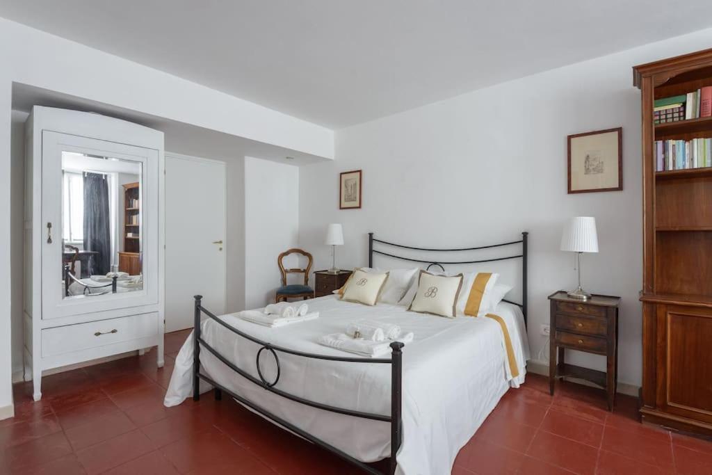 Discover The Pantheon From The Berardi Studio Flat Екстериор снимка